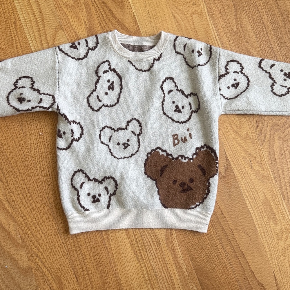 Cute Bear Pattern Sweater - Picture 2 of 4